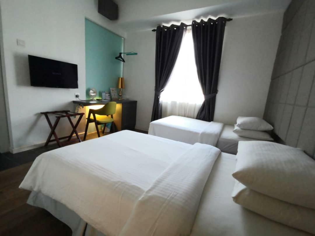 The Ardens Hotel - Austin Johor Bahru Buitenkant foto